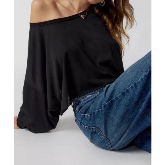 Urban Outfitters Out From Under Addison Cozy Cropped - Picture 4 of 14